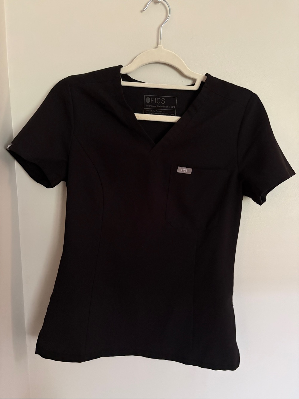Figs Women's Black Short Sleeve V-Neck Scrub Top